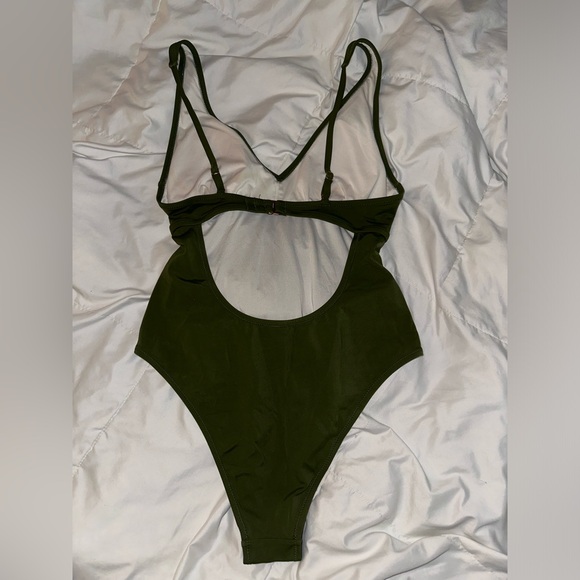 Target shade & shore cheeky one piece swimsuit - Picture 2 of 3